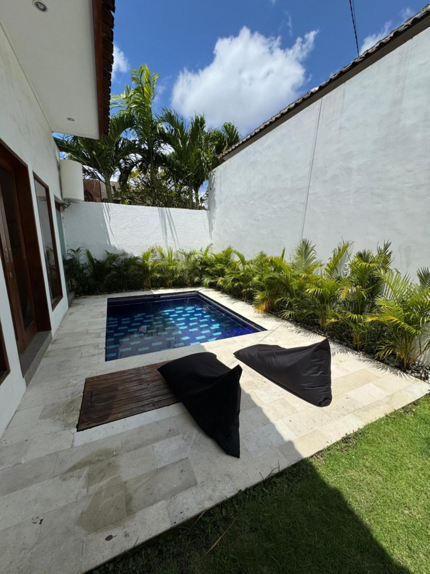 Kiki Village Bathtub Canggu Exteriér fotografie