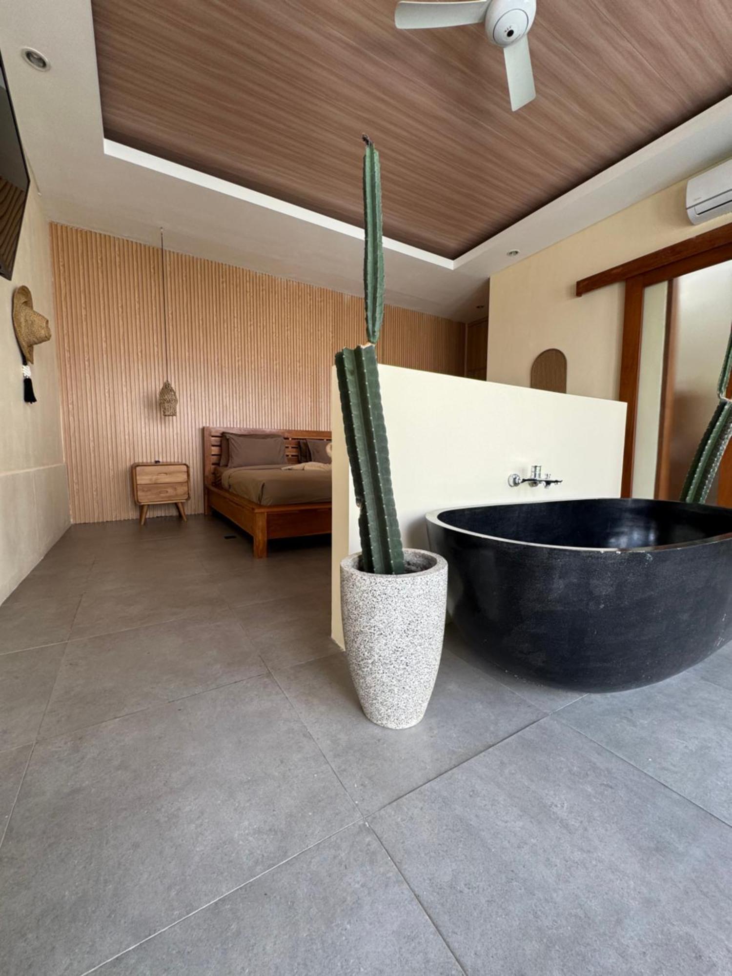 Kiki Village Bathtub Canggu Exteriér fotografie